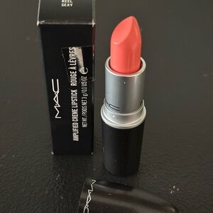 BNIB MAC Cosmetics Amplified Creme Lipstick - Reel Sexy - Limited Edition